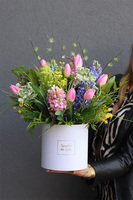 Wiosna with tenDOM 2, flowerbox z tulipanami i hiacyntami