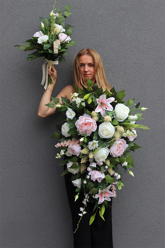 Yellena Pinkalla, elegancka wiązanka nagrobna