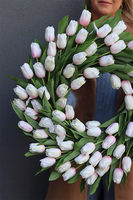 Witaj Wiosno White&Pink Big, wianek z tulipanów