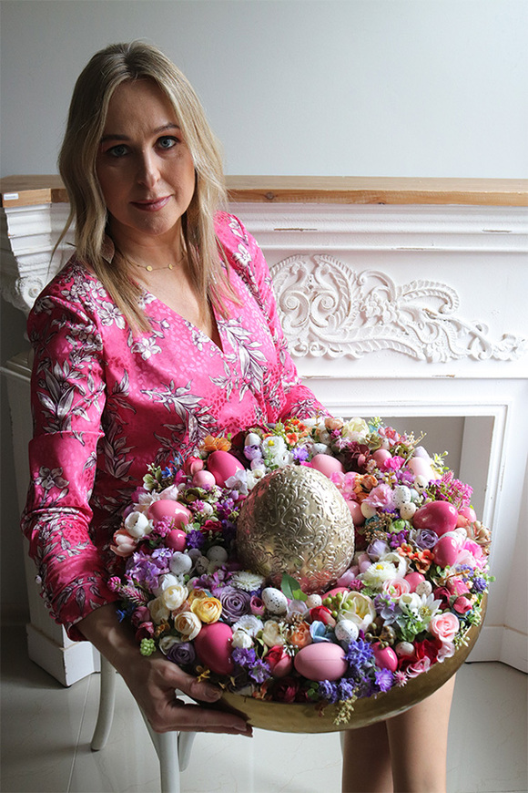 Różowa Elegancja, wielkanocny stroik w misie