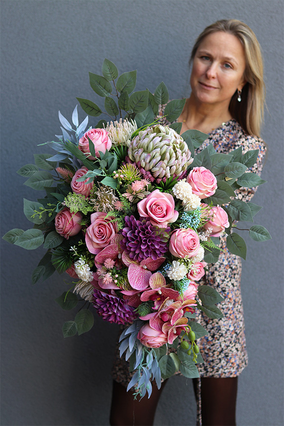 Kerrata Orchid, pastelowa dekoracja nagrobna w misie