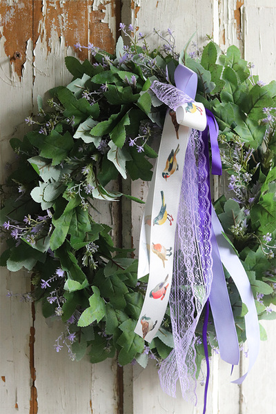 Fioletowa Mgiełka, zielony wianek z kwiatami