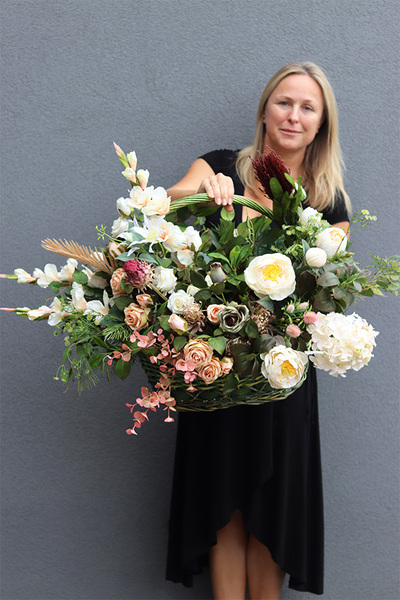 Glorietta, jesienna dekoracja nagrobna w koszu