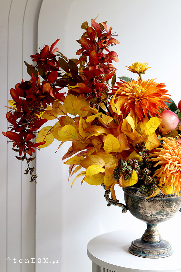 Pani Jesień, kompozycja kwiatowa w pucharze