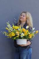 Amira Caroline, dekoracja kwiatowa na stół wielkanocny