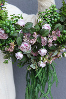 Subtelle Dekorana, kwiatowy wianek na drzwi na obręczy