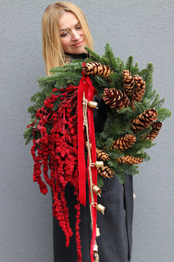 Gwiazdka Nobilis, świąteczny wianek z żywymi gałązkami, śr.50cm