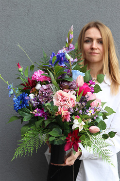 Nerunota, bukiet nagrobny we wkładzie do wazonu, dł.60cm