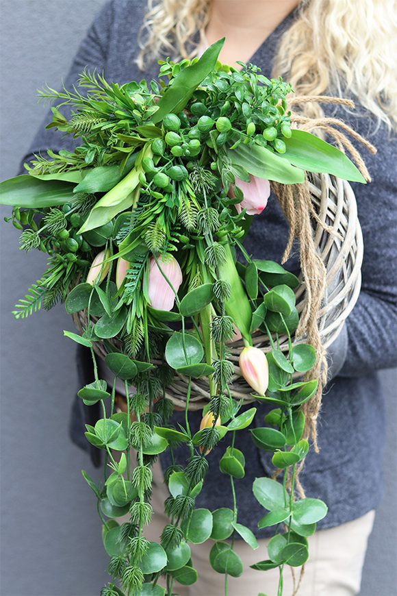 Chmiello 2, wiosenny wianek na drzwi z gumowymi tulipanami