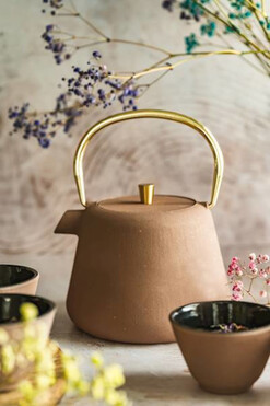 Osaka, żeliwny zestaw do herbaty na 4 osoby, beżowy, poj.1l