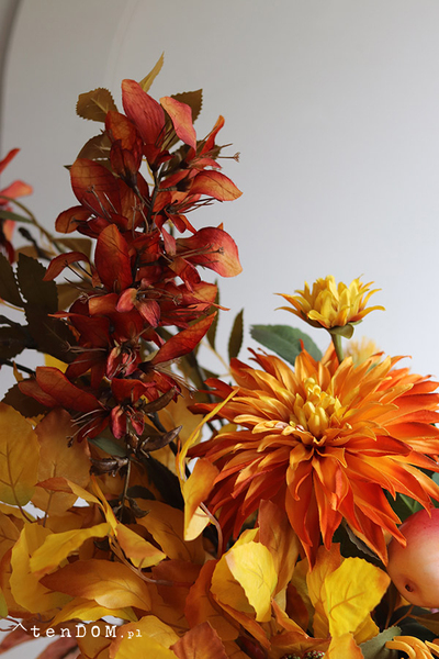 Pani Jesień, kompozycja kwiatowa w pucharze