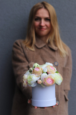 Helina Lucca, flowerbox z pełnikami, wys.23cm 