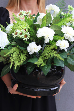 Czyste Wspomnienie, kompozycja nagrobna w misie, dł.76cm