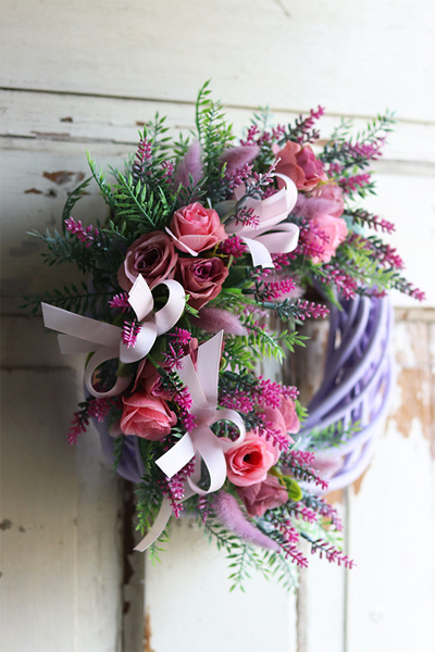 dekoracyjny wianek z różowymi kwiatami, Violetta, rozp.35cm