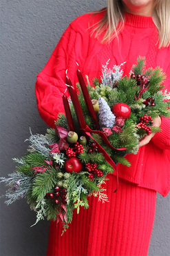 OD RĘKI Klasyczny Dekor, adwentowy stroik ze świecami, wym.35x56x26cm