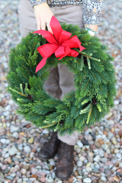 Natural Christmas, iglasty wianek z kokardą, śr.48cm   