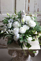 Biała Pamięć, dekoracja nagrobna z aniołem, wym.37x65cm