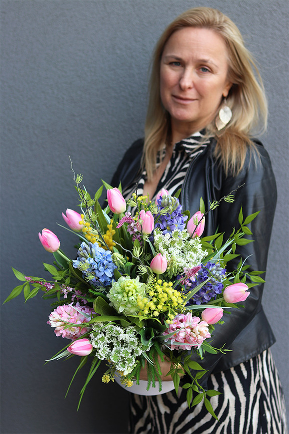 Wiosna with tenDOM 2, flowerbox z tulipanami i hiacyntami