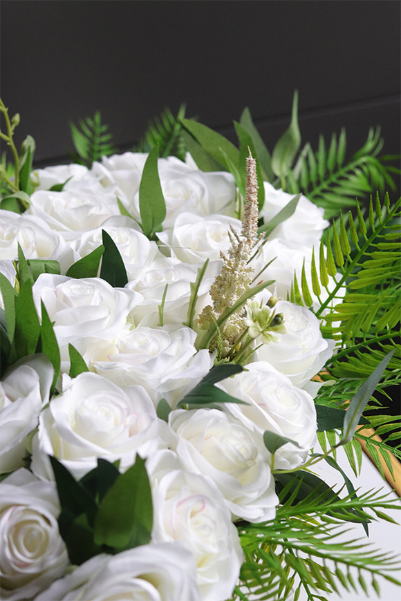 Serce na Dłoni Fern, nagrobna dekoracja w skrzynce