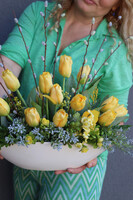 Yellow Tulips Laos, wiosenna kompozycja