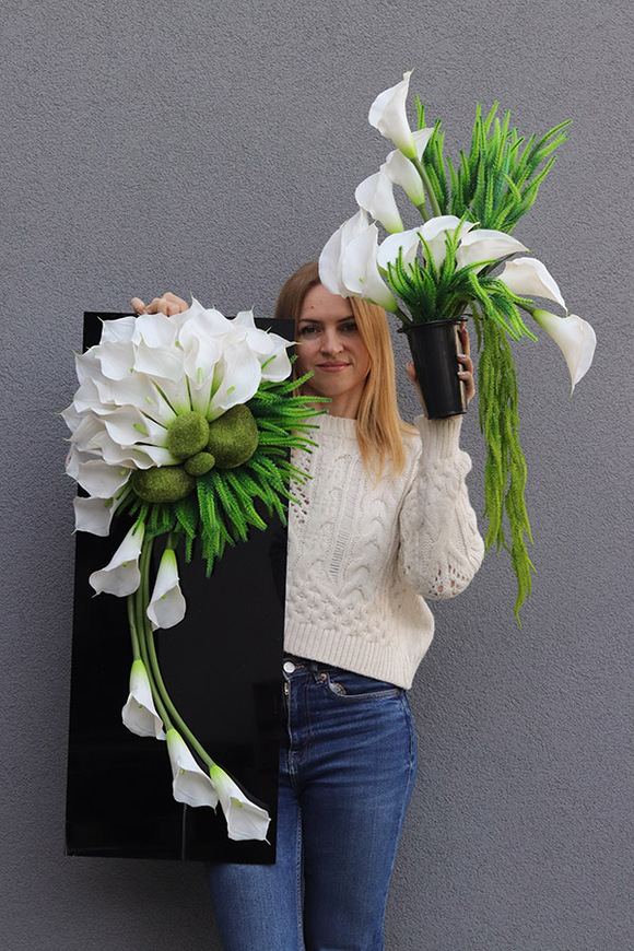 New Design Extra, nowoczesny bukiet nagrobny we wkładzie