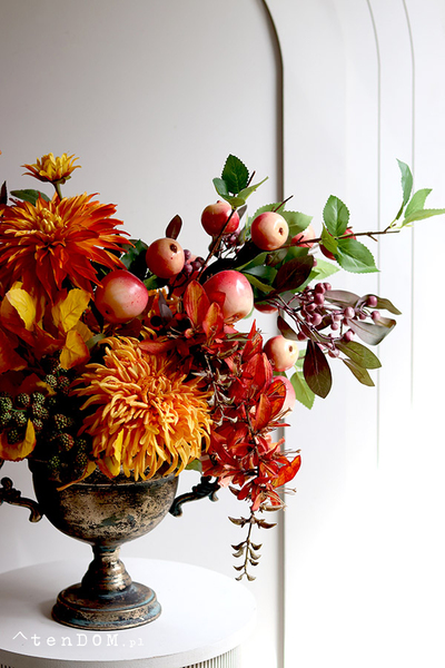 Pani Jesień, kompozycja kwiatowa w pucharze