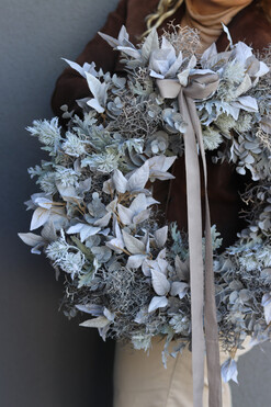 Popiella, dekoracyjny wianek na drzwi, śr.50cm