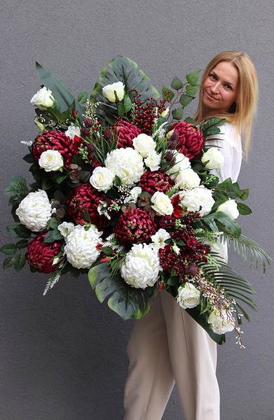 Ruberina Extra, kompozycja nagrobna w ceramicznej misie, dł.136cm