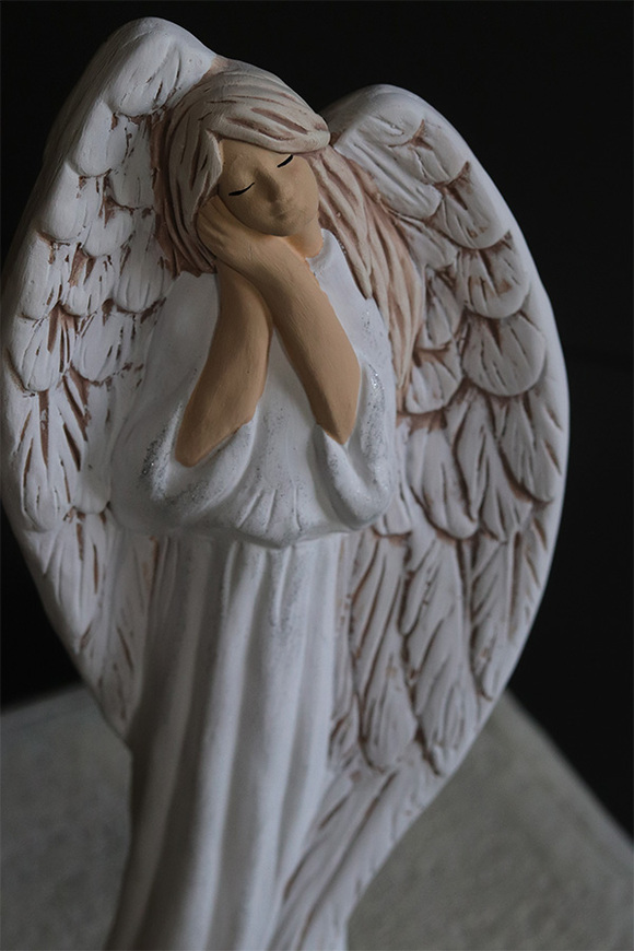 Anioł, figurka dekoracyjna