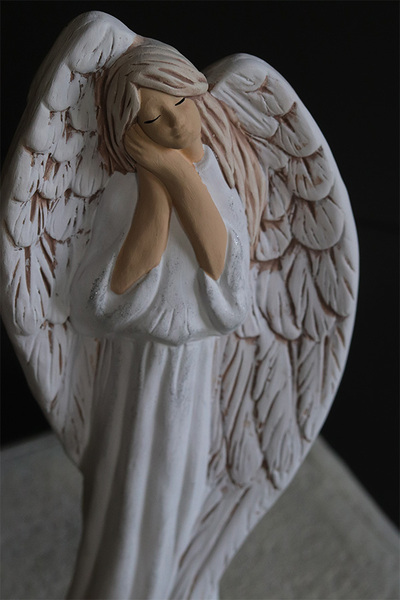 Anioł, figurka dekoracyjna