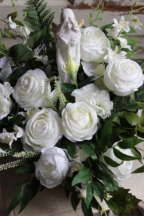 Biała Pamięć, dekoracja nagrobna z aniołem, wym.37x65cm