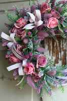 dekoracyjny wianek z różowymi kwiatami, Violetta, rozp.35cm