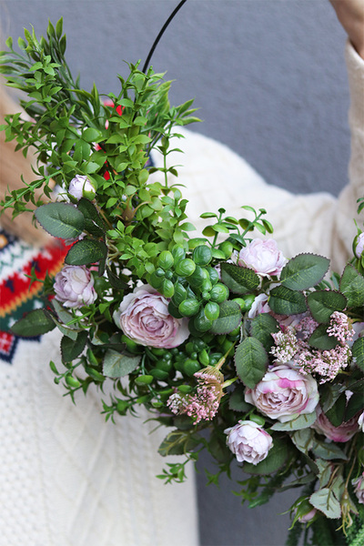 Subtelle Dekorana, kwiatowy wianek na drzwi na obręczy