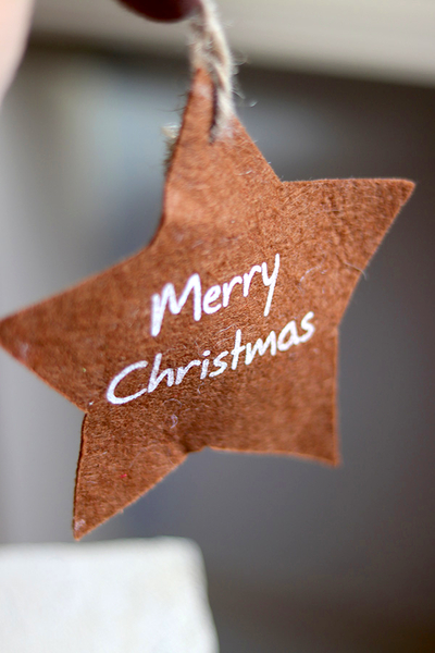 Honey Christmas, figurka świąteczna skrzat z regulowanymi nogami