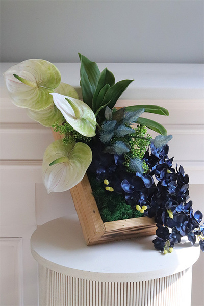 Dekoria Navy, granatowy storczyk w skrzynce