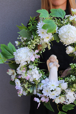 OD RĘKI Santa Angela, wianek komunijny z aniołem, śr.46cm