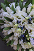 White Heart, dekoracja nagrobna w kształcie serca