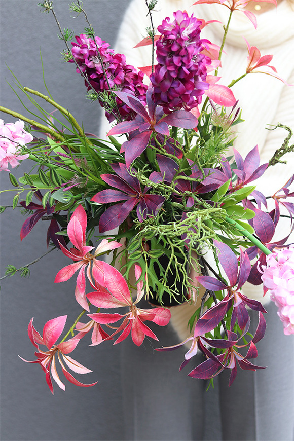 Delicioso, wiosenny bukiet nagrobny we wkładzie