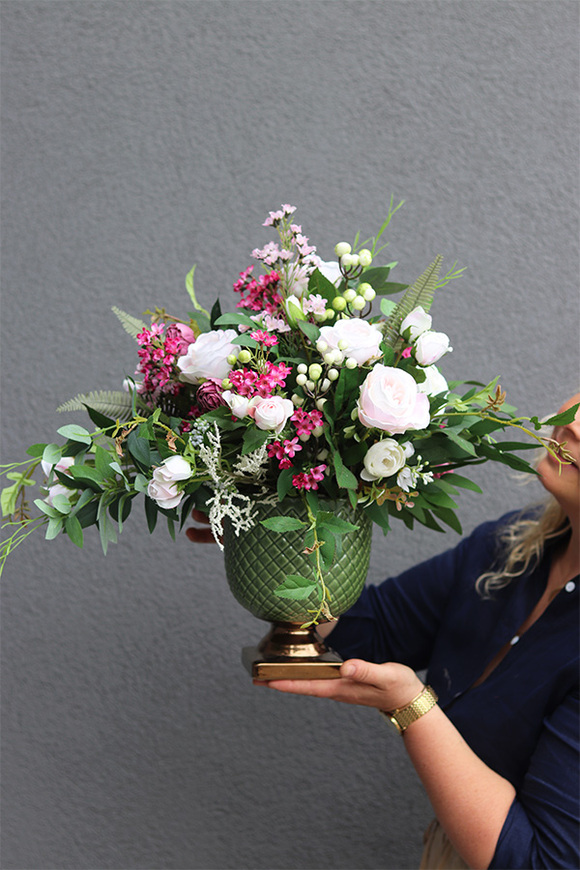 Porto Rico, kompozycja kwiatowa w naczyniu