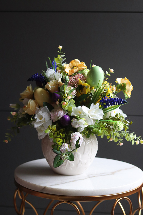 Eugelina, wielkanocna kompozycja w okrągłej donicy