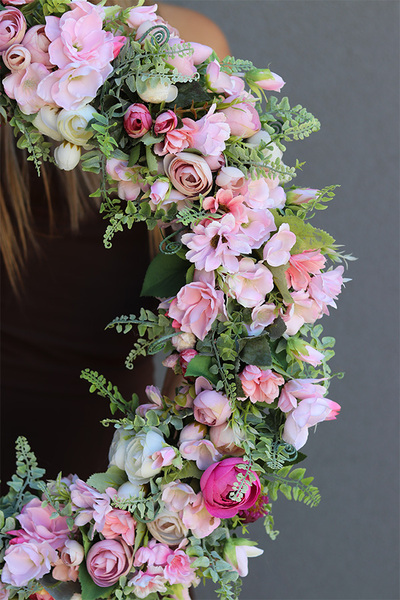 Różowa Poświata 2, kwiatowy wianek na drzwi, śr. 60cm