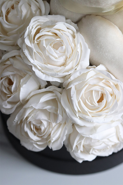 Sweet Love, flowerbox na walentynki z misiem