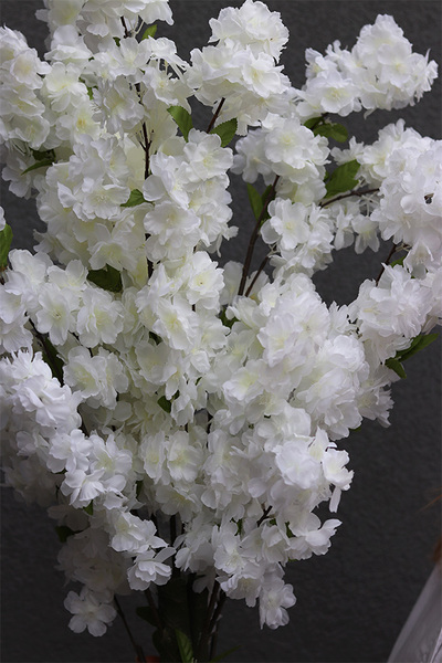 Kwitnąca Wiśnia, sztuczna roślina w doniczce, biała