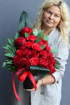 Czerwień Lux 2, bukiet nagrobny z różami, dł.58cm  