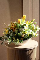 Amira Asimetrio, wiosenna dekoracja kwiatowa