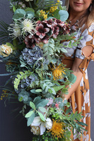 Besina, dekoracyjna girlanda kwiatowa