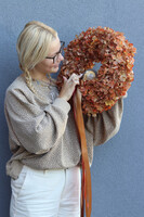 Jeżyk w Hortensjach, jesienny wianek z jeżem