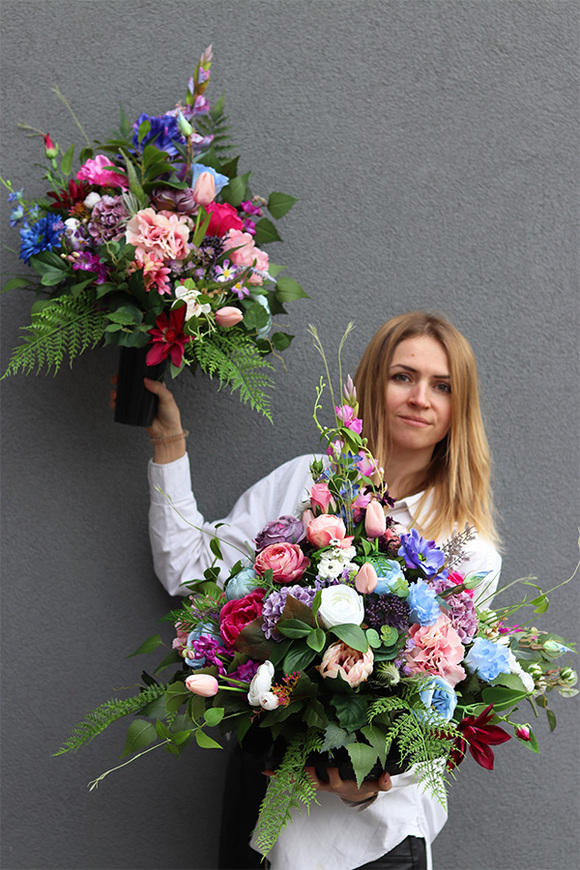 Nerunota, bukiet nagrobny we wkładzie do wazonu