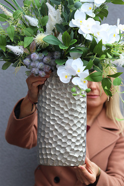 Villano Srebrna Dolina, kompozycja w wysokim wazonie, wys.105cm