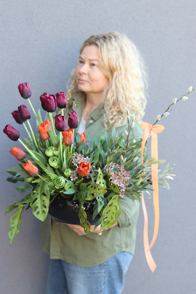 Spring Spice, dekoracja nagrobna w misie